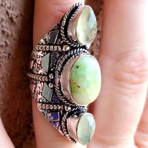 New Chrysoprase and Aquamarine 925 Silver Statement Ring. - Picture 9 of 14